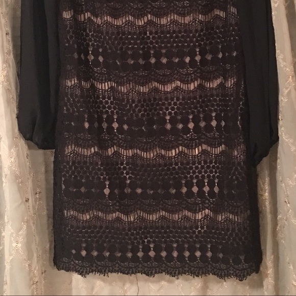 Gorgeous black knee-length dress - Picture 3 of 3